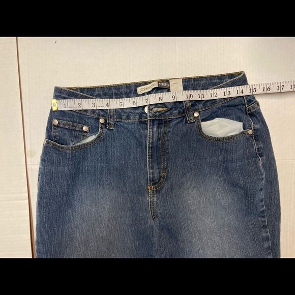 ❤️❤️SOLD❤️❤️ST.JOHN’S BAY, women’s stretch boot jeans, size 10 - Picture 7 of 7